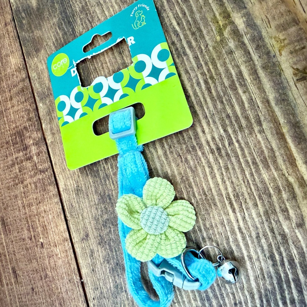 New Core Furry Friends Blue Plush Breakaway Collar with Green Flower and Bell